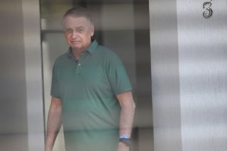 A 70 ans, l'ancien président brésilien Jair Bolsonaro risque jusqu'à 43 ans de prison. KEYSTONE/AP/Luis Nova